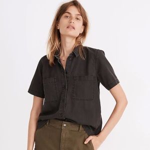 Madewell Denim Short-Sleeve Button-Up Shirt in Lunar Wash